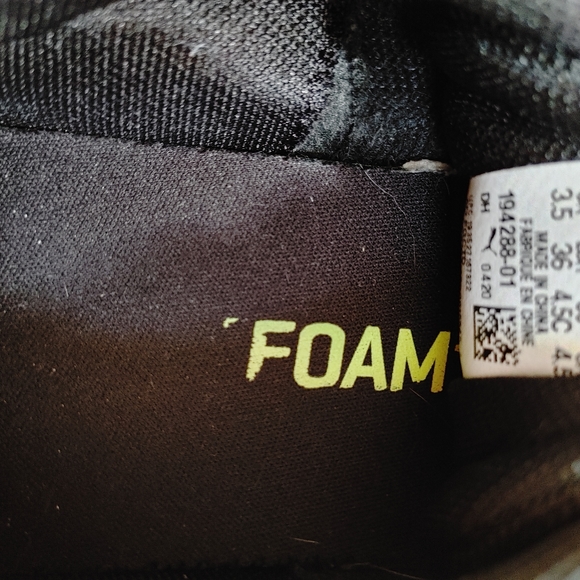 Boys Puma Black Runners ~ Size 4.5 - Picture 6 of 6